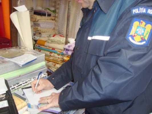 Peste o sută de infracţiuni economice, descoperite de poliţişti